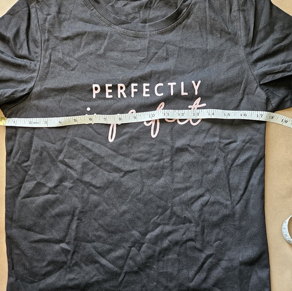 Women's size small t-shirt perfectly imperfect nwot - Picture 4 of 6
